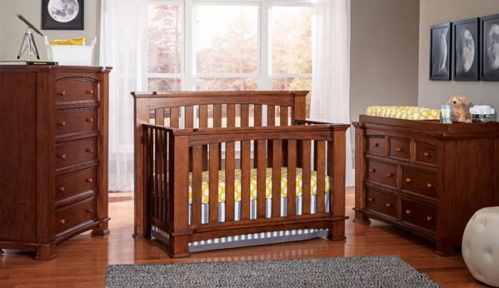 Mira Studio 4 in 1 convertible crib