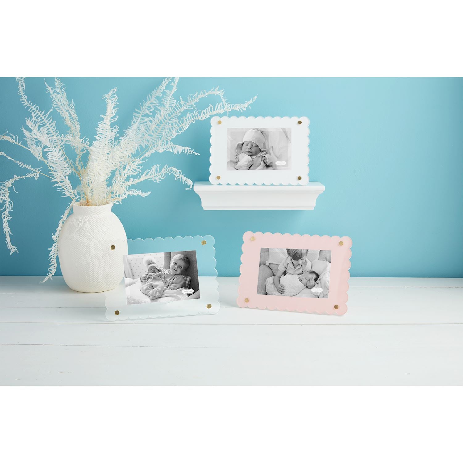 Mud Pie | Clear Scallop Acrylic Frame