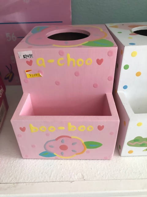 Tissue Holder With Fish Print