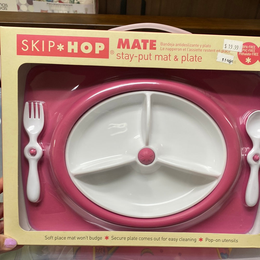 Skip hop stay put mat and plate